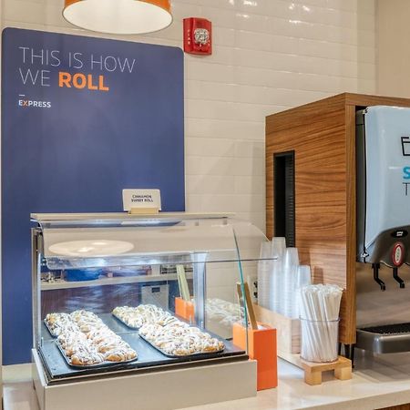 Holiday Inn Express Troy By Ihg Buitenkant foto