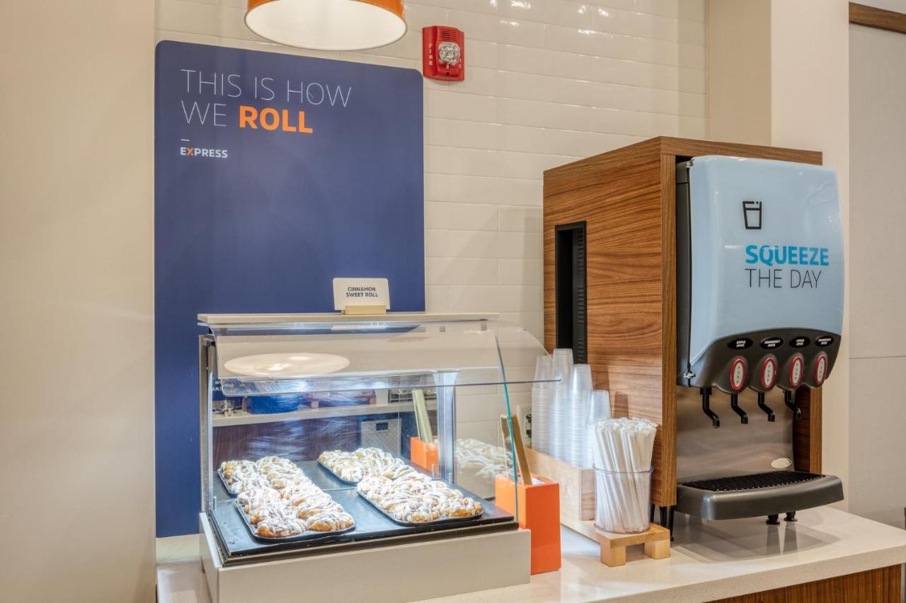 Holiday Inn Express Troy By Ihg Buitenkant foto