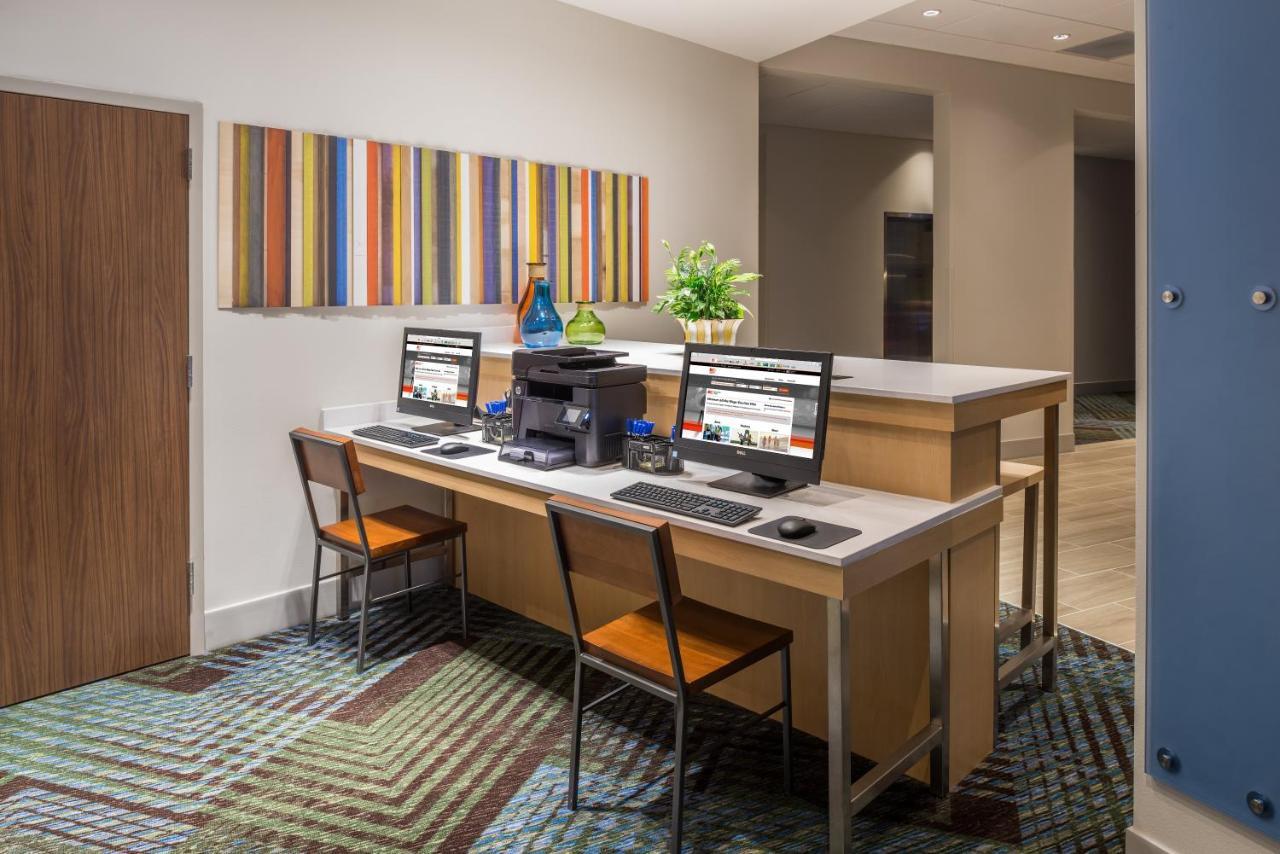 Holiday Inn Express Troy By Ihg Buitenkant foto