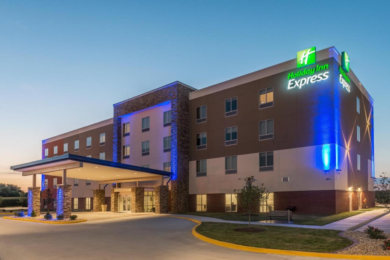 Holiday Inn Express Troy By Ihg Buitenkant foto