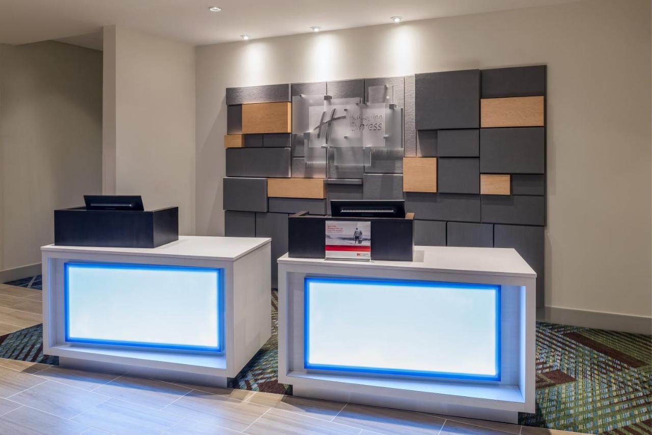 Holiday Inn Express Troy By Ihg Buitenkant foto