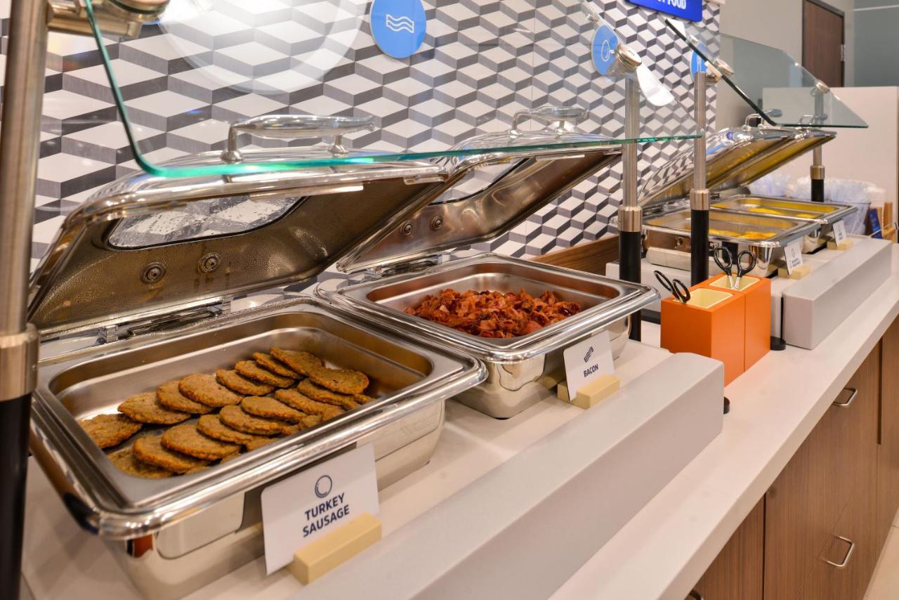 Holiday Inn Express Troy By Ihg Buitenkant foto